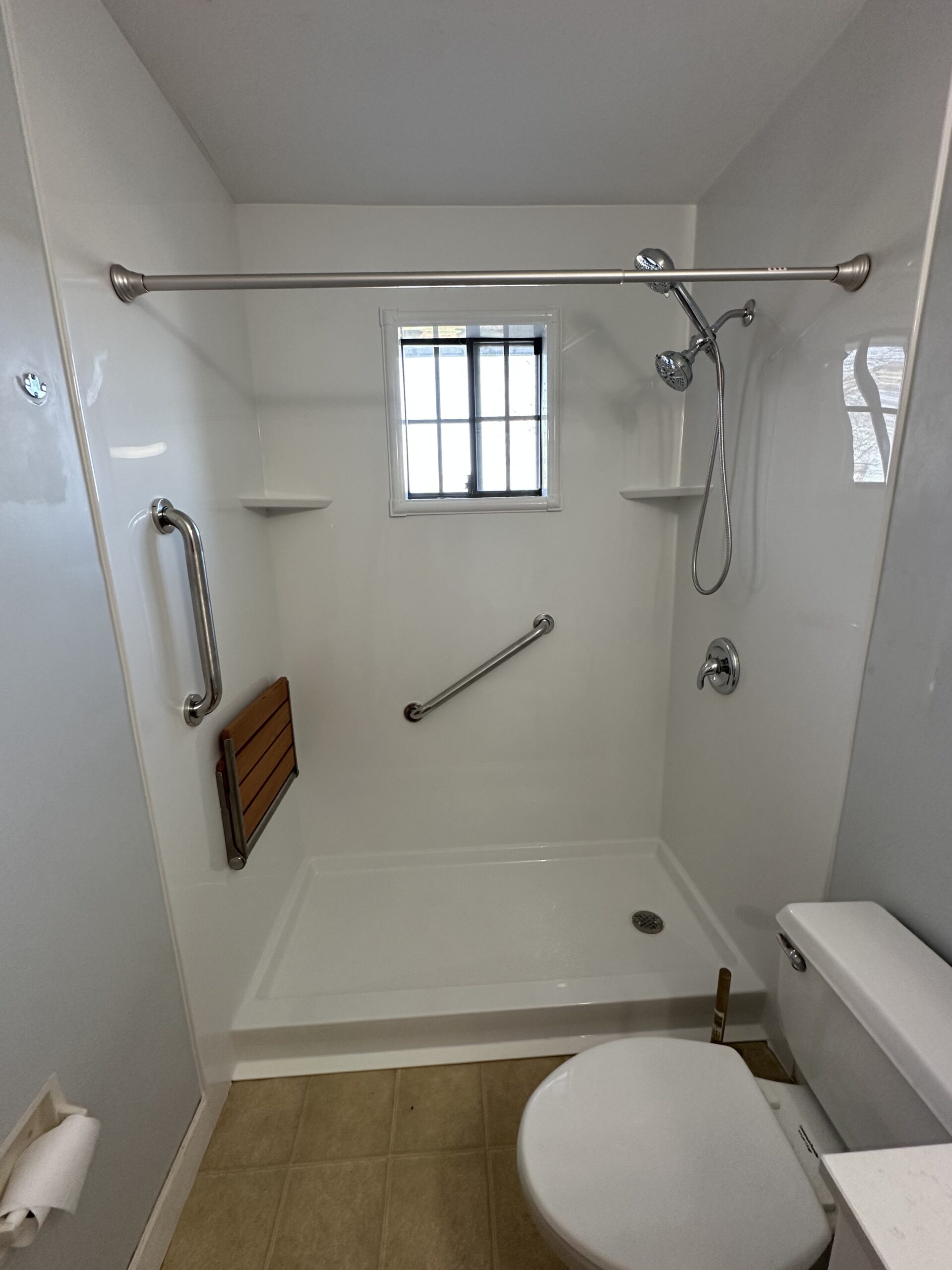 New walk-in shower installation in Lebanon, OH.